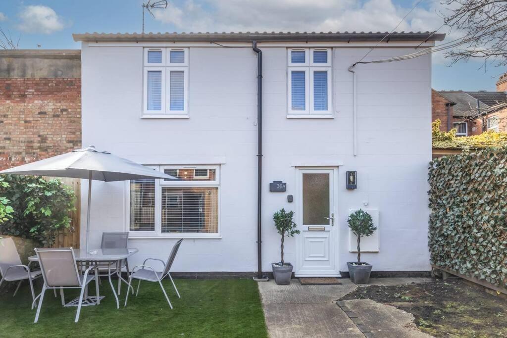 Rugby Coach House, Central Location, 5 Star Rating Exterior foto