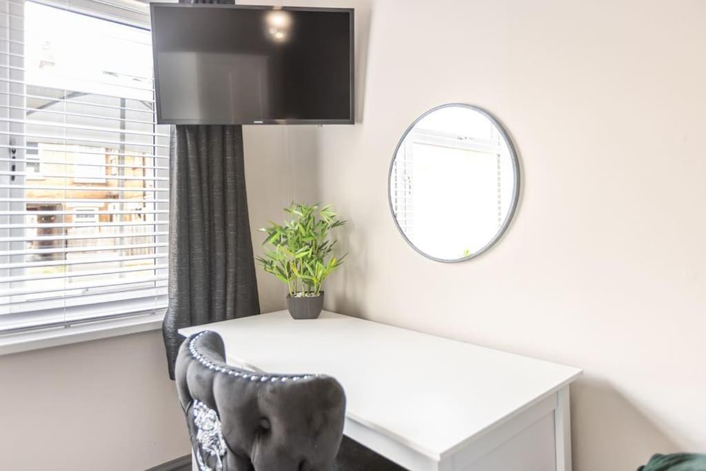 Rugby Coach House, Central Location, 5 Star Rating Exterior foto