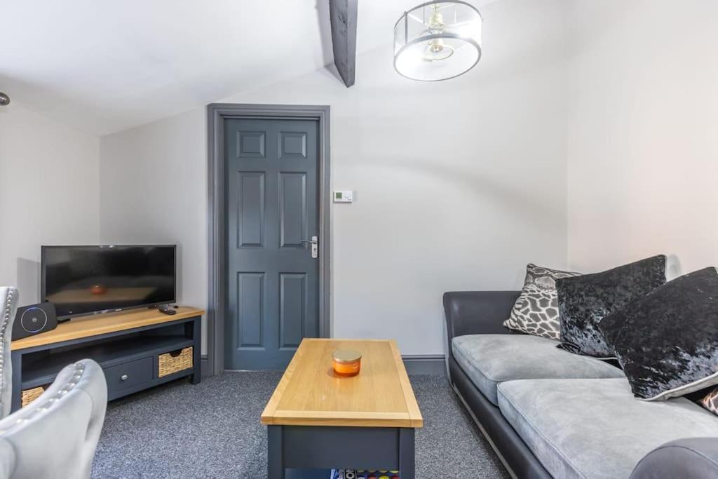 Rugby Coach House, Central Location, 5 Star Rating Exterior foto