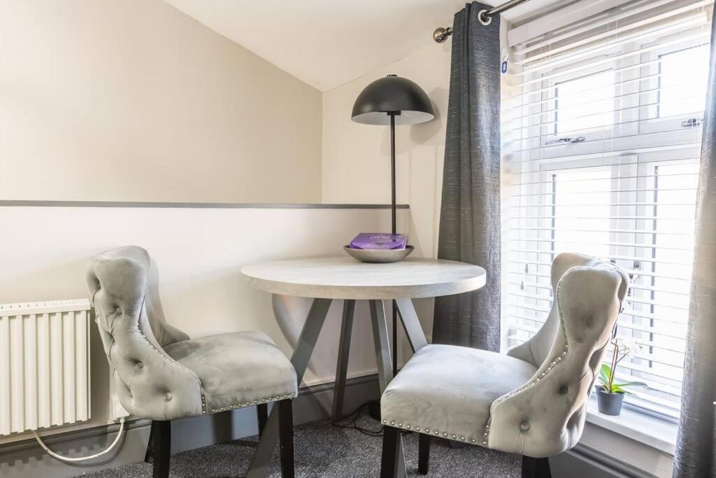 Rugby Coach House, Central Location, 5 Star Rating Exterior foto